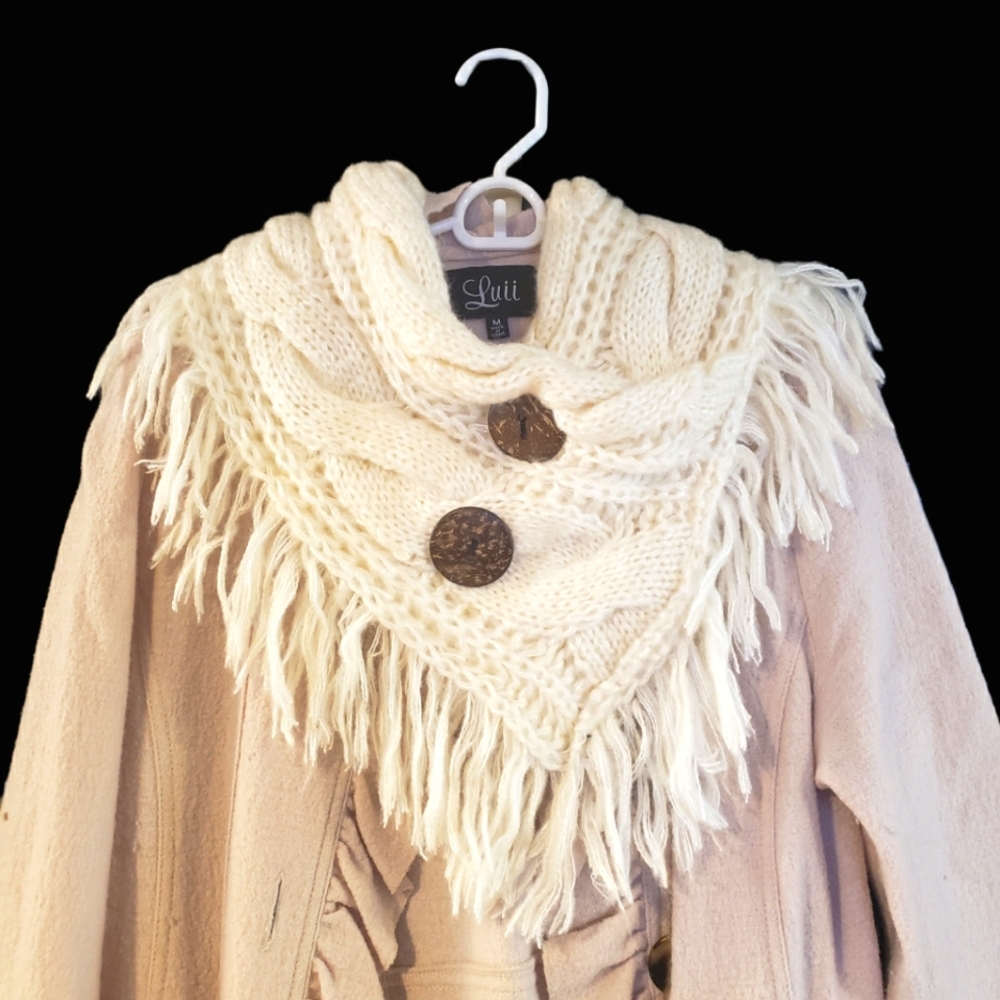 Circle Over Neck Scarf With Buttons